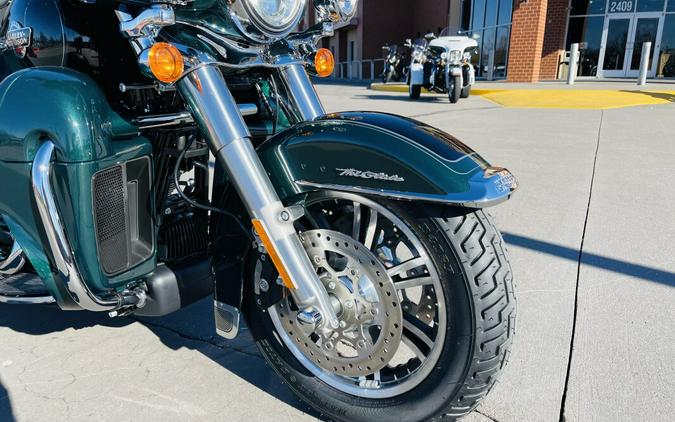 2024 Harley-Davidson Tri Glide Ultra FLHTCUTG