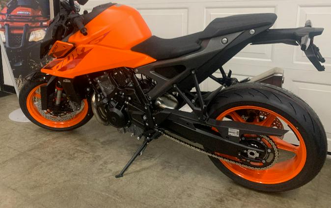 2024 KTM 990 DUKE