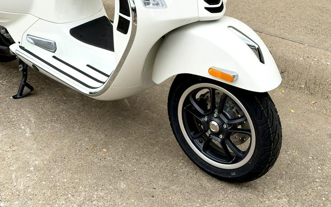 2026 Vespa GTS 310 SuperTech
