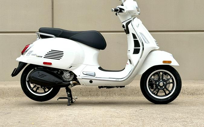 2026 Vespa GTS 310 SuperTech
