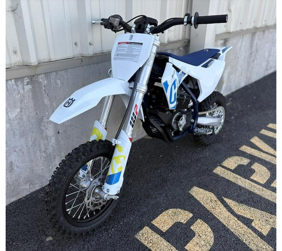 2024 Husqvarna® EE 5