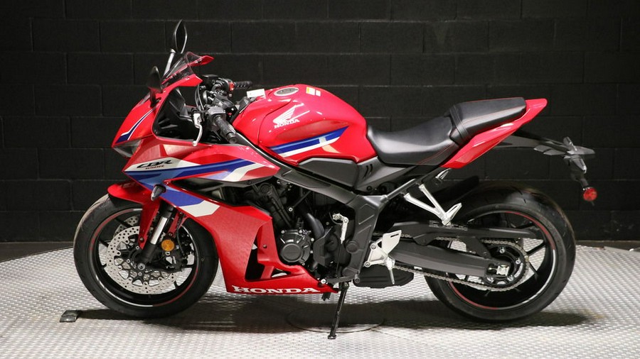 2026 Honda® CBR650R E-Clutch