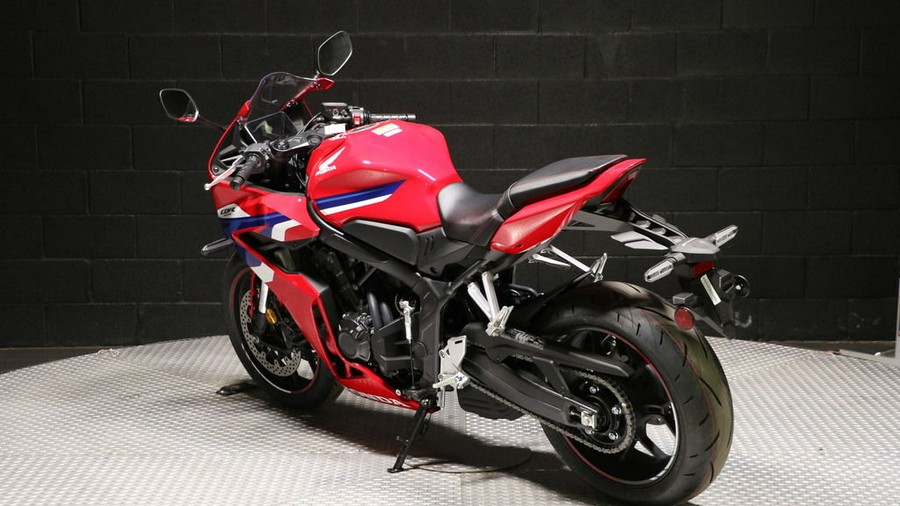 2026 Honda® CBR650R E-Clutch