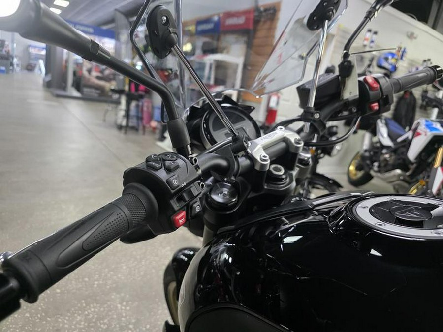 2026 Triumph Trident 800 Jet black