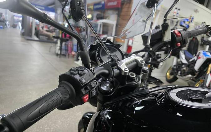 2026 Triumph Trident 800 Jet black