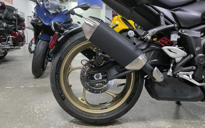 2026 Triumph Trident 800 Jet black