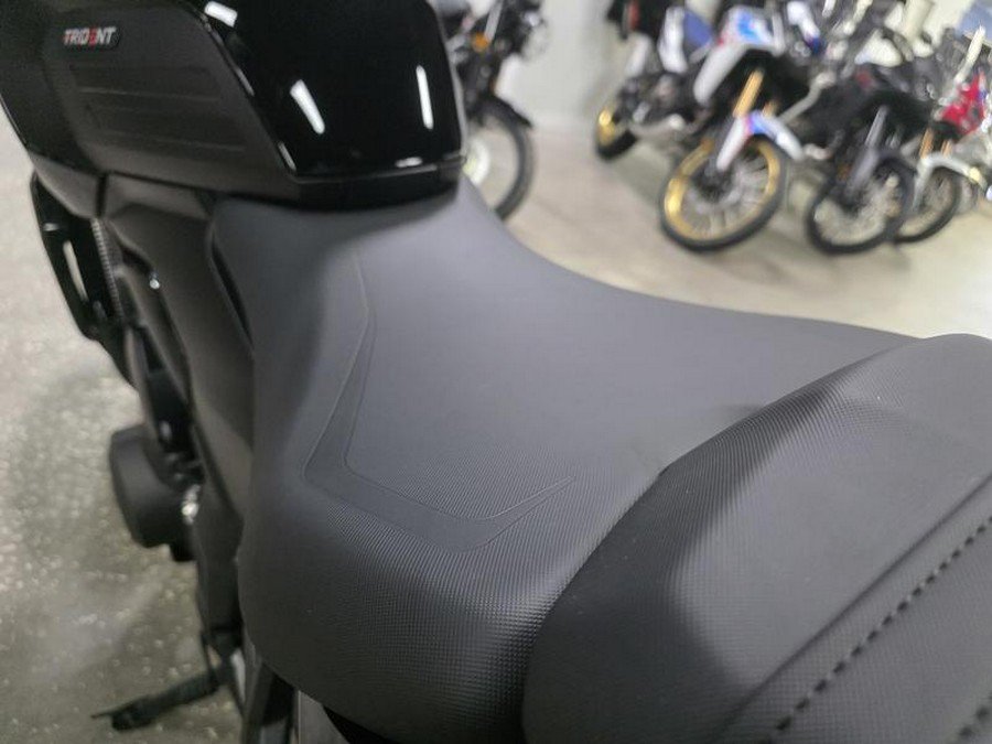 2026 Triumph Trident 800 Jet black