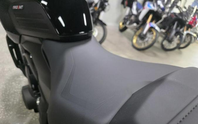 2026 Triumph Trident 800 Jet black