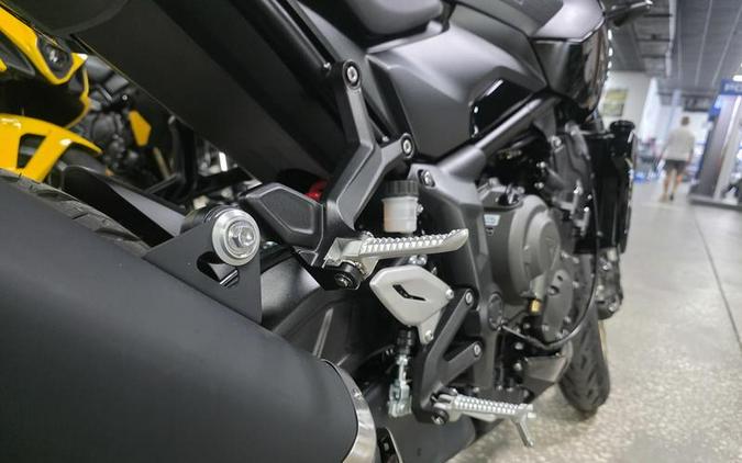 2026 Triumph Trident 800 Jet black