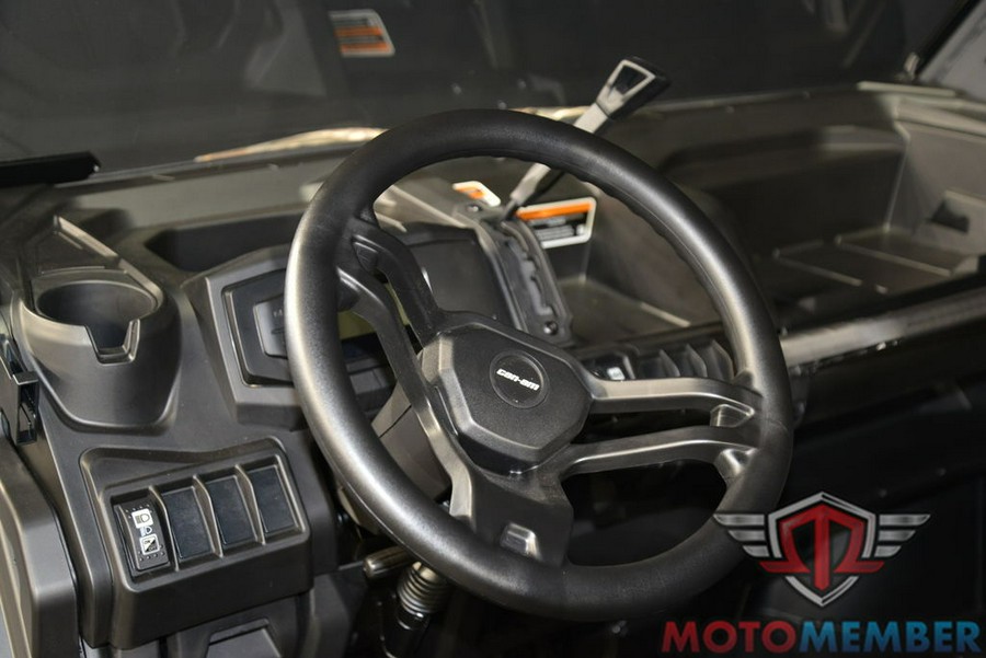 2025 Can-Am Defender DPS HD7