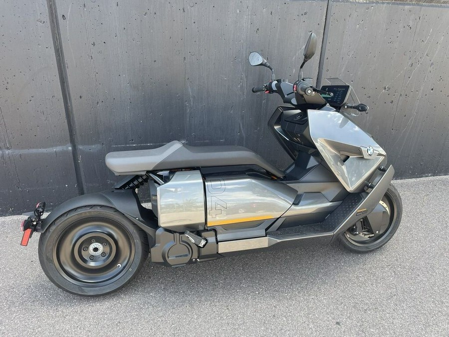 2023 BMW Motorrad CE 04