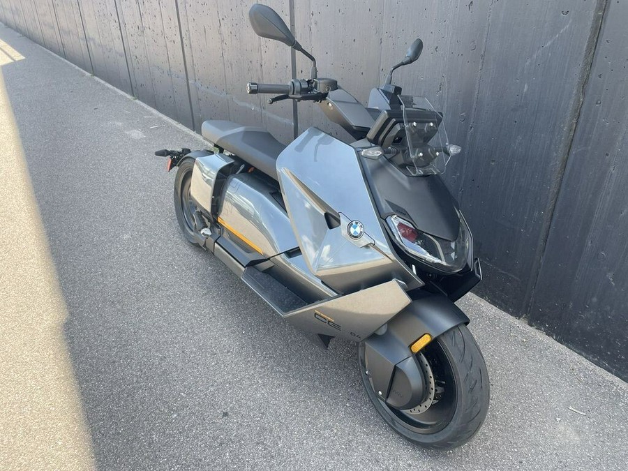 2023 BMW Motorrad CE 04