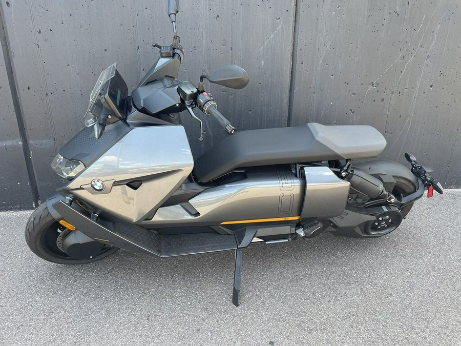 2023 BMW Motorrad CE 04