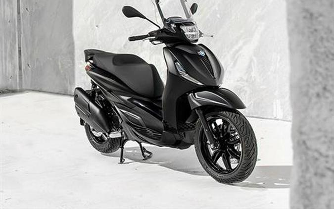 2024 Piaggio BV 400 Deep Black