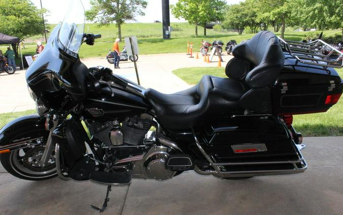 2012 Harley-Davidson® FLHTCU - Electra Glide® Ultra Classic