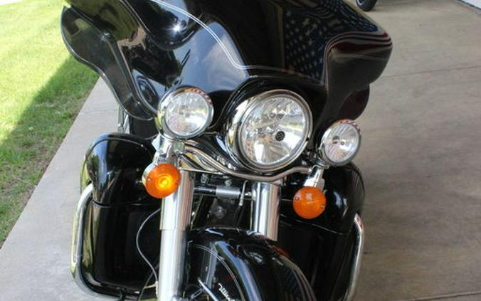 2012 Harley-Davidson® FLHTCU - Electra Glide® Ultra Classic