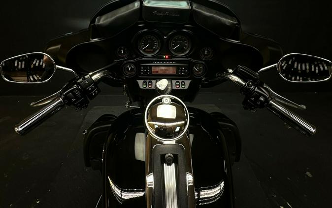 Harley-Davidson Tri Glide Ultra Classic 2012 FLHTCUTG BLACK