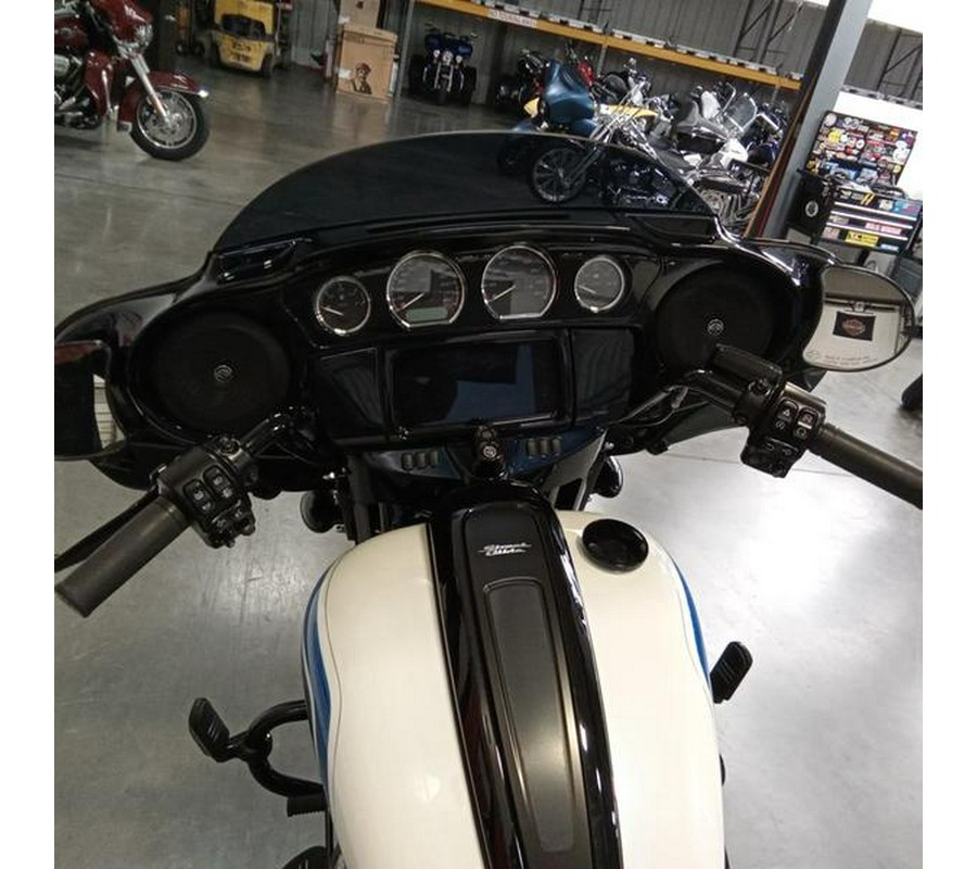 2021 Harley-Davidson® FLHX - Street Glide®