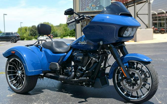 2023 Harley-Davidson® Road Glide® 3 Bright Billiard Blue