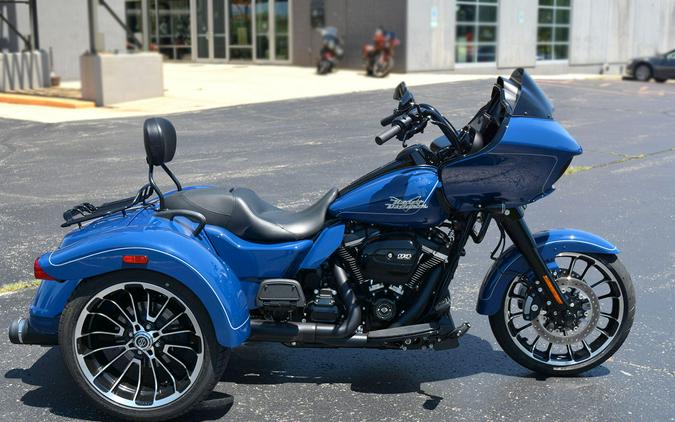 2023 Harley-Davidson® Road Glide® 3 Bright Billiard Blue