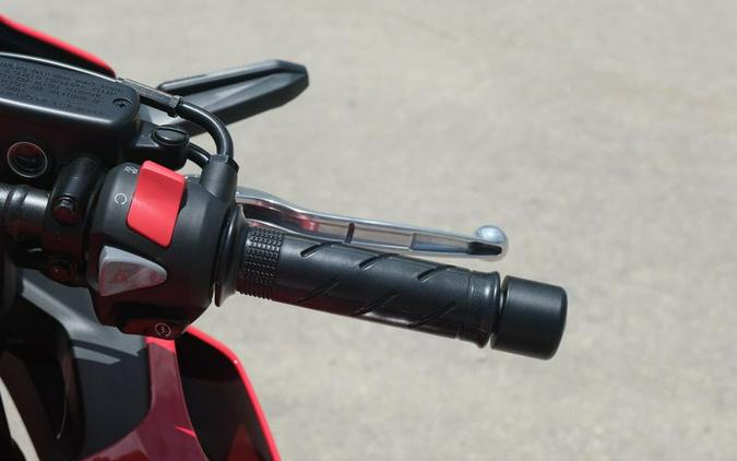 New 2025 HONDA CBR500R