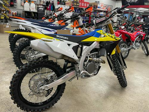 2022 Suzuki RM-Z250 Review [The Playful Motocross Racebike]