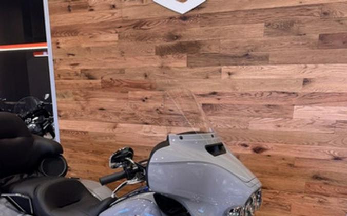 2025 Harley-Davidson FLHTCUTG - Tri Glide Ultra