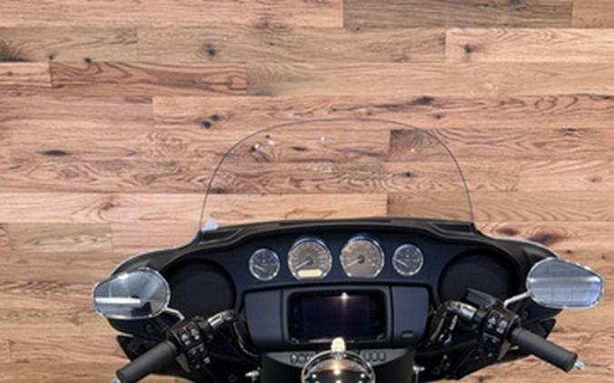 2025 Harley-Davidson FLHTCUTG - Tri Glide Ultra