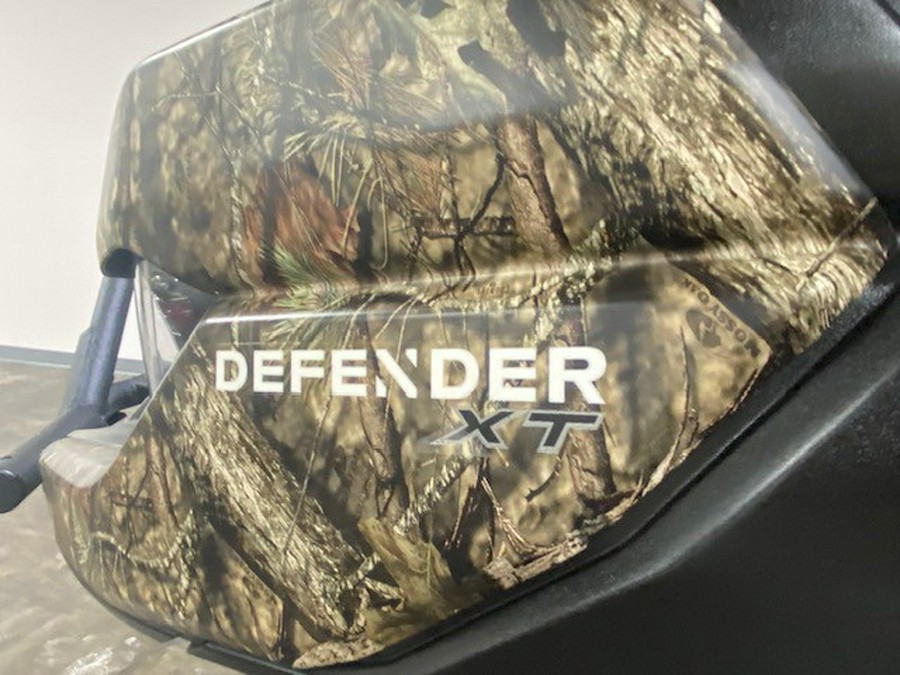 2023 Can-Am SSV DEF XT 64 HD10 BC 23 XT HD10