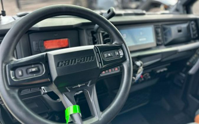 2026 Can-Am Defender MAX Lone Star CAB HD11