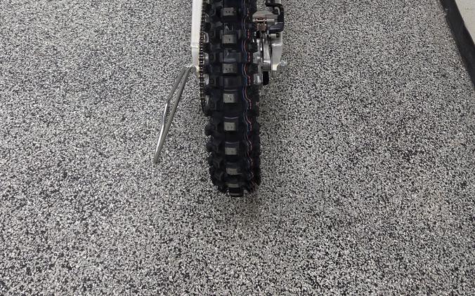 2027 Yamaha YZ250 - Y9332