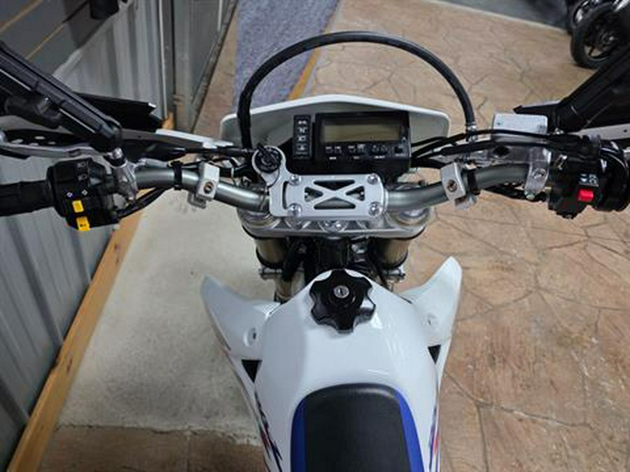 2023 Suzuki DR-Z400SM