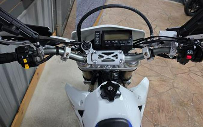 2023 Suzuki DR-Z400SM