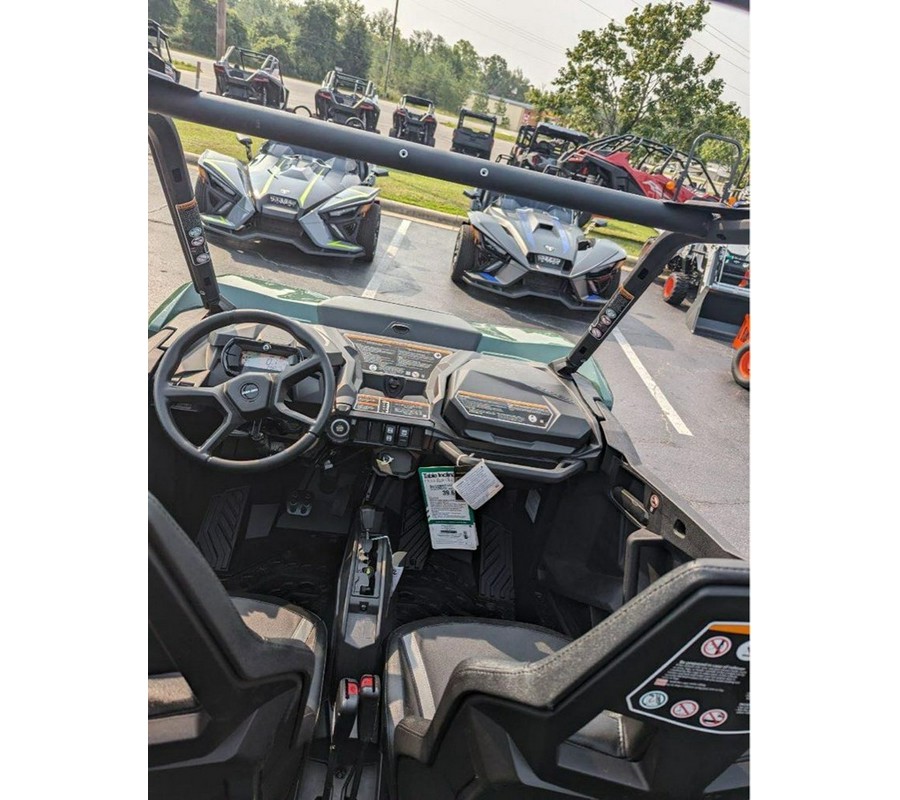 2023 Can-Am COMMANDER MAX DPS 1000R