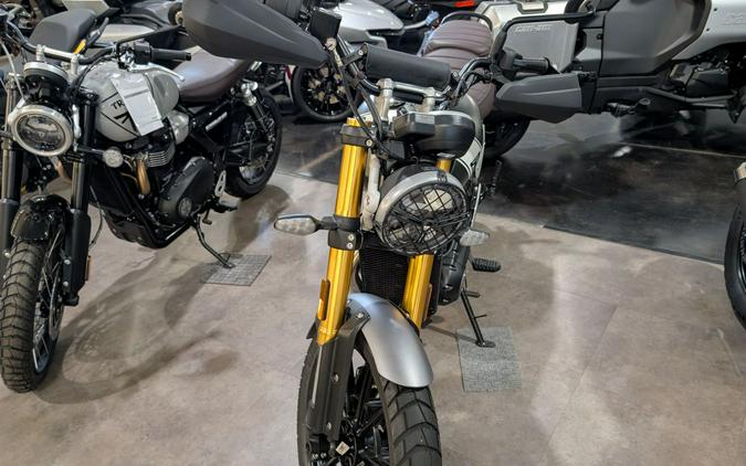 2025 Triumph Scrambler 400 X