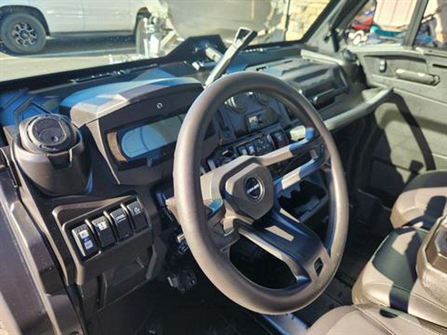 2025 Can-Am Defender Limited