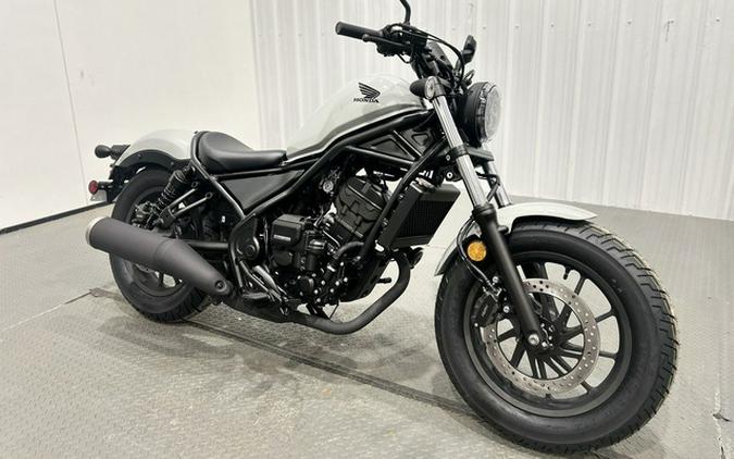 2026 Honda Rebel 300 E-Clutch