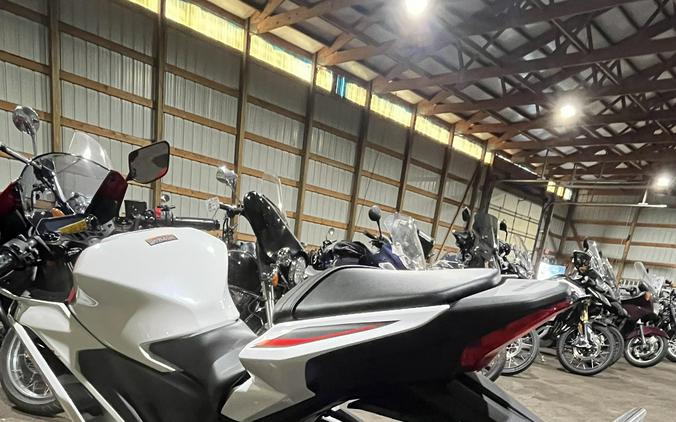 2026 Yamaha YZF-R3 ABS 70th Anniversary Edition