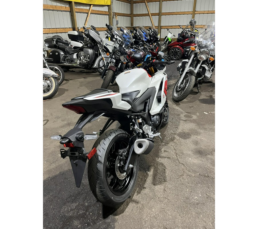 2026 Yamaha YZF-R3 ABS 70th Anniversary Edition