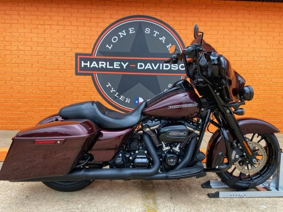 2018 Harley-Davidson® FLHXS - Street Glide® Special