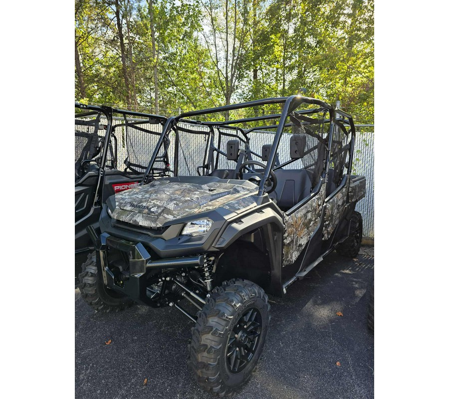 2025 Honda Pioneer 1000-6 Crew Deluxe