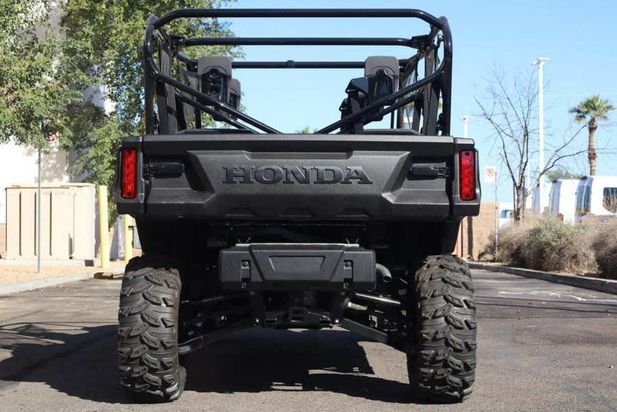2025 Honda® Pioneer 1000-6 Deluxe Crew