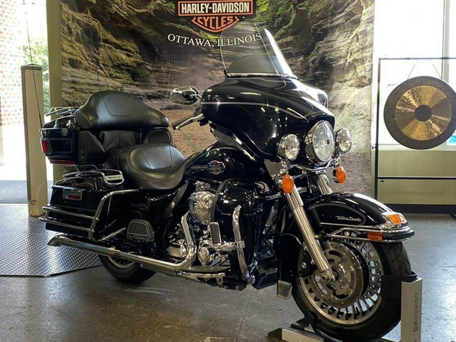 2013 Harley-Davidson FLHTCU - Electra Glide Ultra Classic