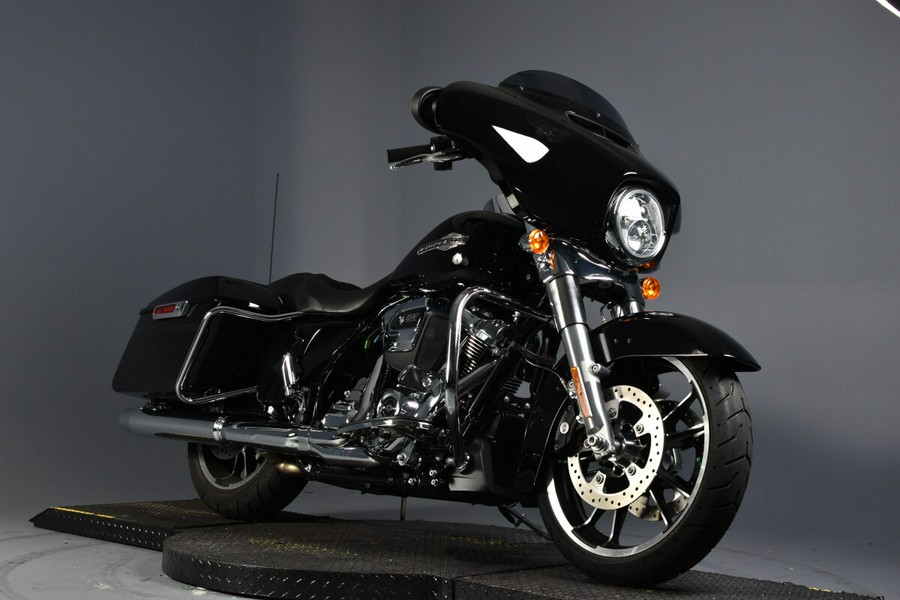 2022 Harley-Davidson Street Glide