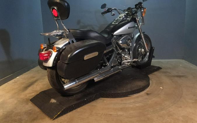 2012 Harley-Davidson Super Glide Custom Midnight Blue/Barracuda Silver