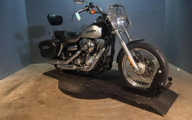 2012 Harley-Davidson Super Glide Custom Midnight Blue/Barracuda Silver