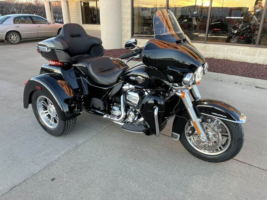 2024 Harley-Davidson® FLHTCUTG - Tri Glide® Ultra