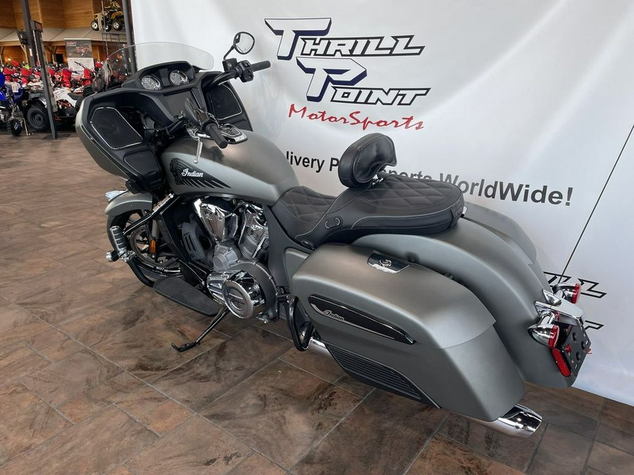 2022 Indian Motorcycle® Challenger® Titanium Smoke