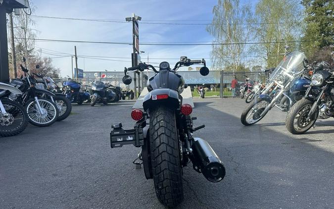 2025 Indian Scout Bobber Black Metallic