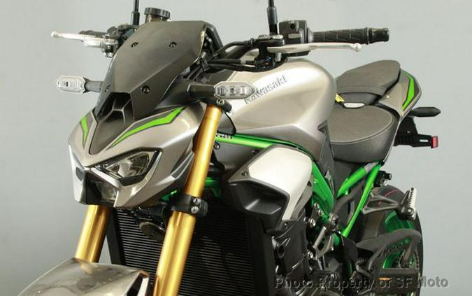 2025 Kawasaki Z900 SE ABS